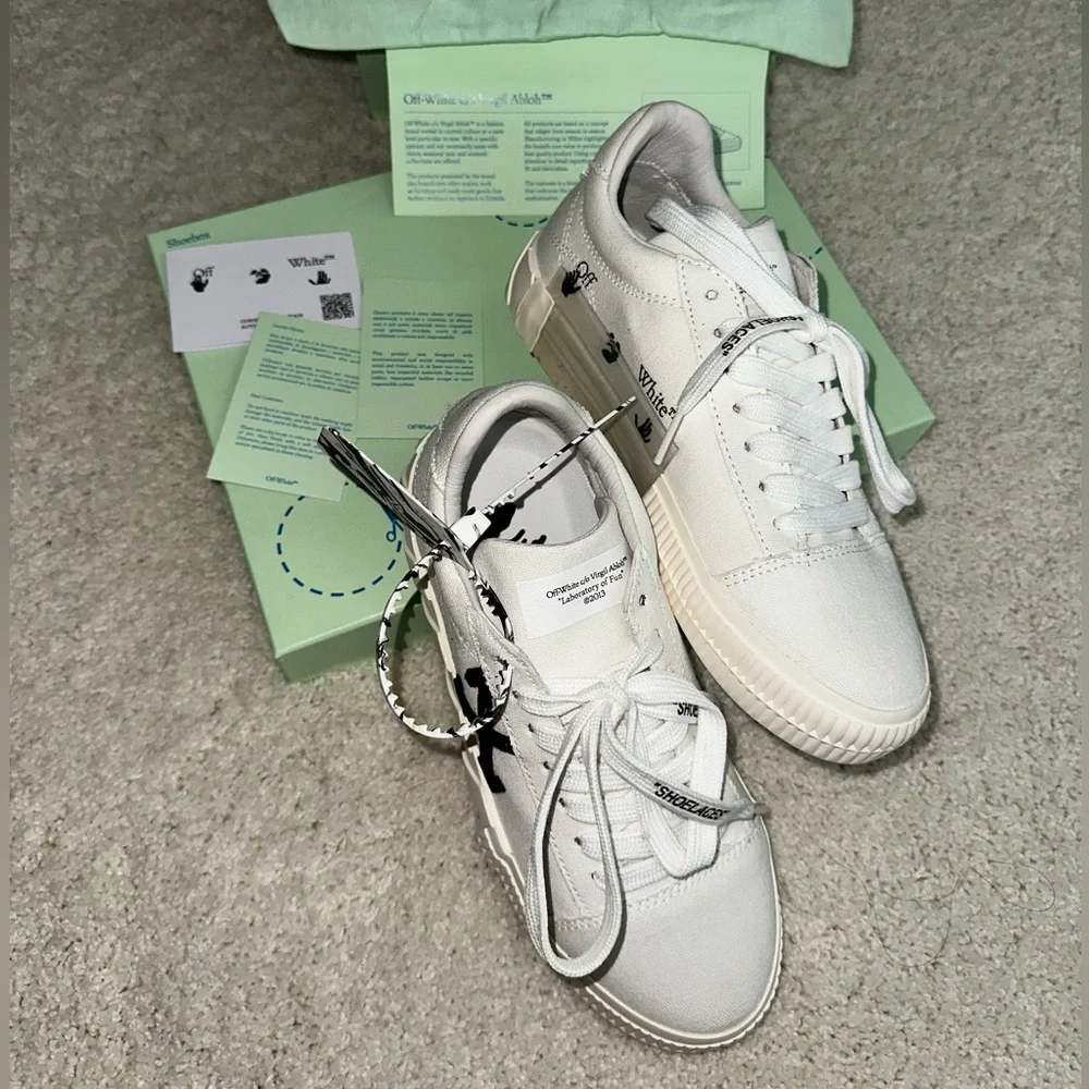 OFF WHITE - Picture 7 of 8